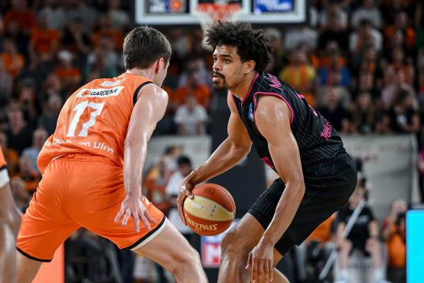 传和全方位 传和全方位