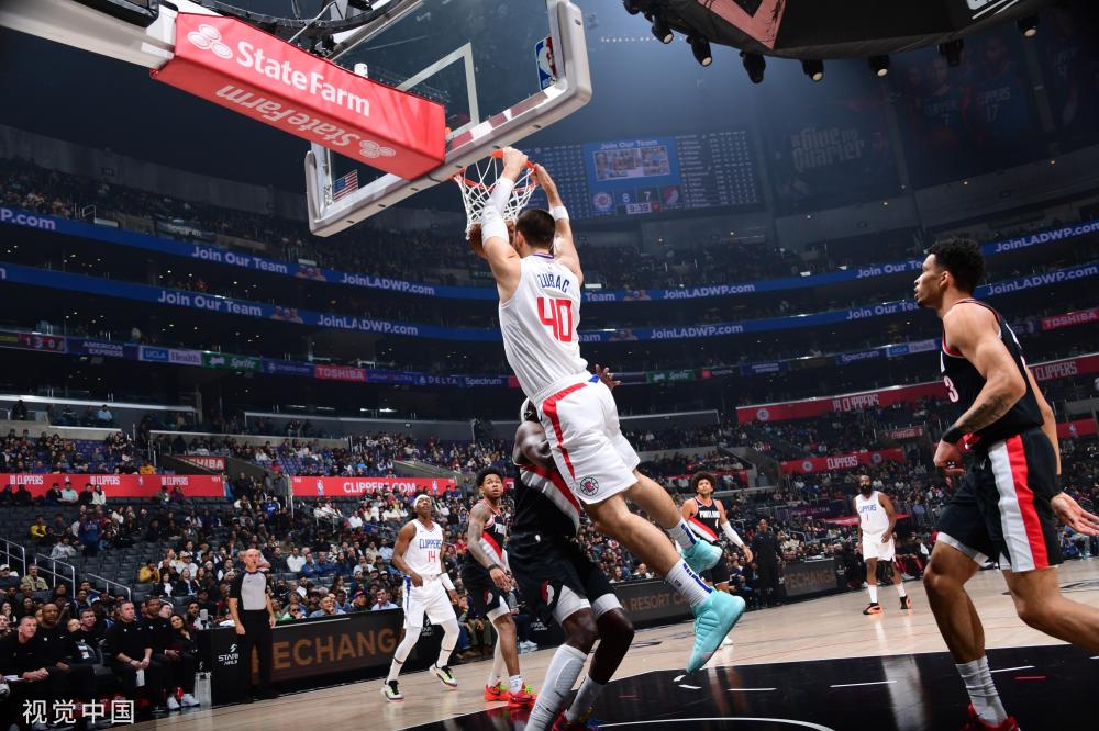 归来的英雄 归来的英雄